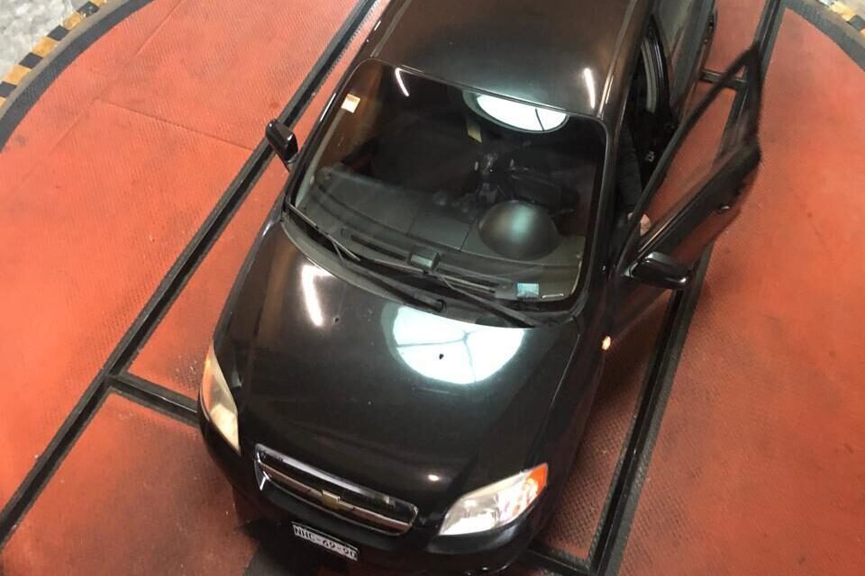 eleva autos giratorio 2